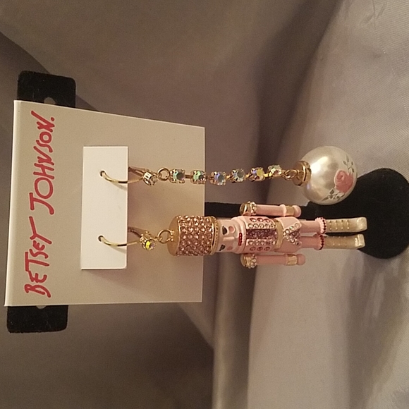 Betsey Johnson nutcracker pearl NWT - Picture 3 of 5